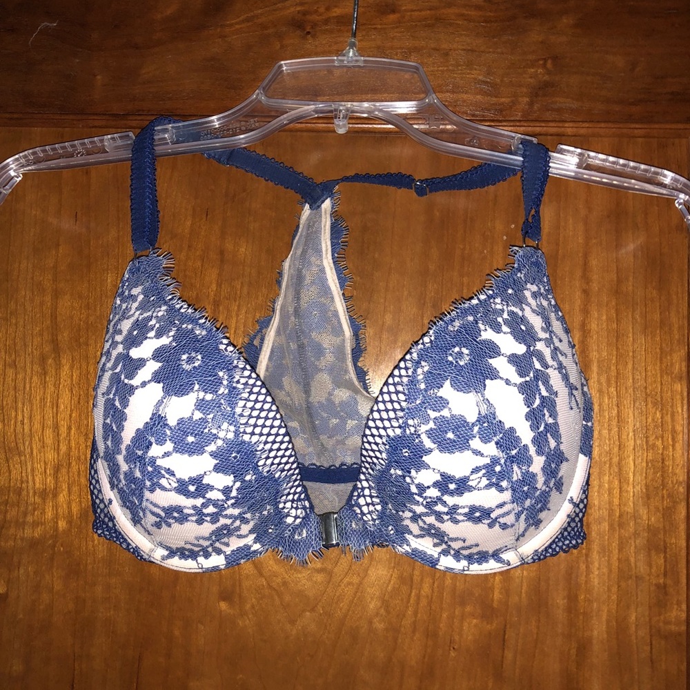 Victoria’s Secret floral lace bra